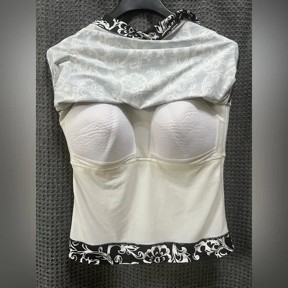 Lands End Tankini Top Molded Cups Tummy Control Floral Black White 14 - Picture 4 of 7